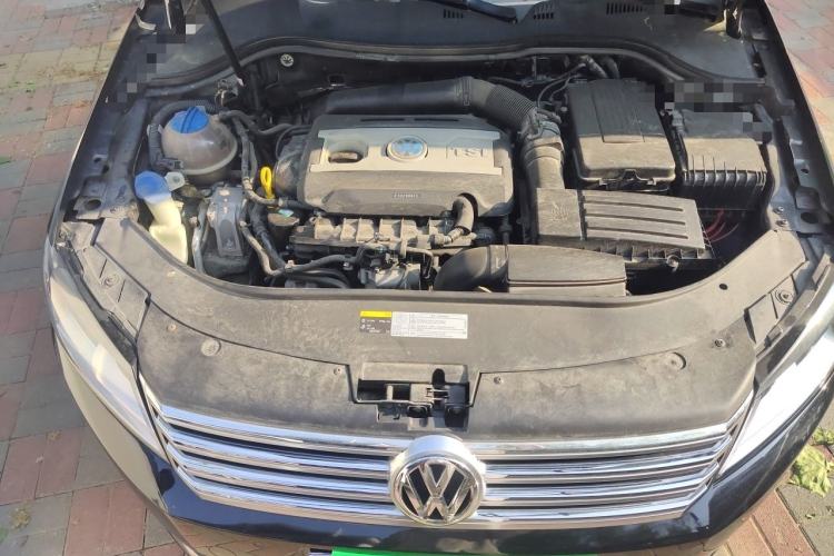 Used Volkswagen Magotan 2016 1.8TSI Smart Comfort Model Engine Bay