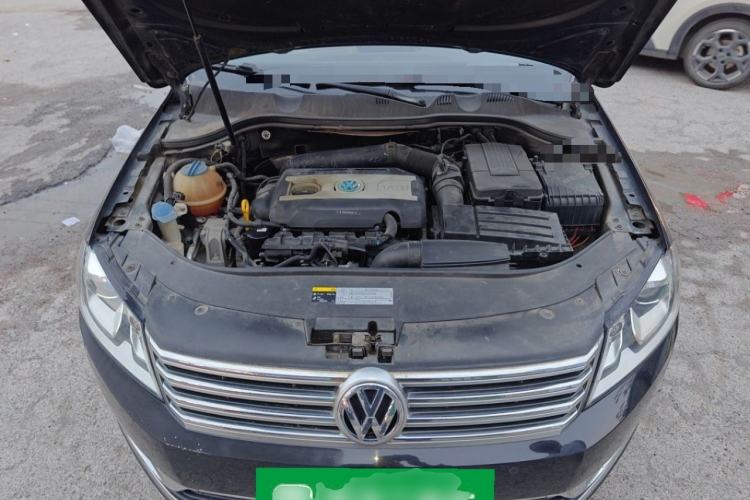 Used Volkswagen Magotan 2016 1.8TSI Luxury Comfort Model Engine Bay