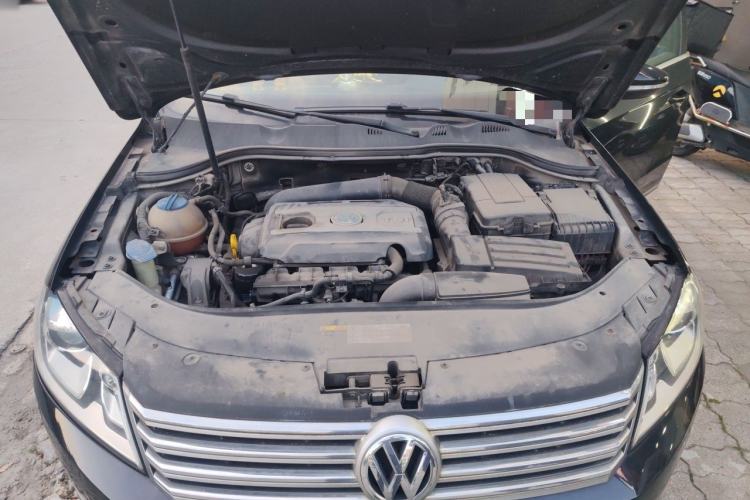 Used Volkswagen Magotan 2016 2.0 TSI Luxury Comfort Version Engine Bay