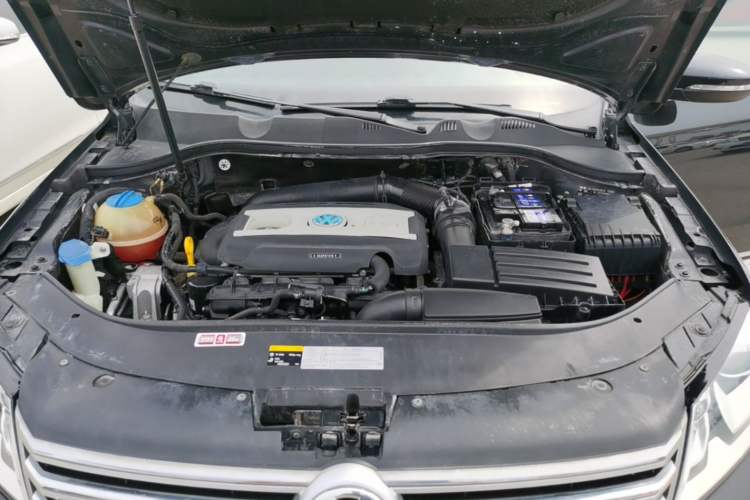 Used Volkswagen Magotan 2016 1.8TSI Smart Enjoyment Leading Model Engine Bay