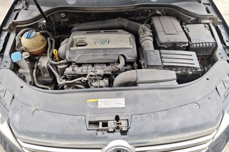 Used Volkswagen Magotan 2016 1.8TSI Smart Enjoyment Leading Model Engine Bay