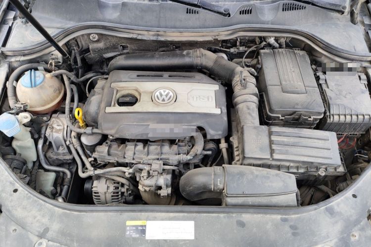 Used Volkswagen Magotan 2016 1.8TSI Smart Comfort Model Engine Bay