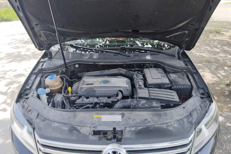 Used Volkswagen Magotan 2016 1.8TSI Smart Comfort Model Engine Bay