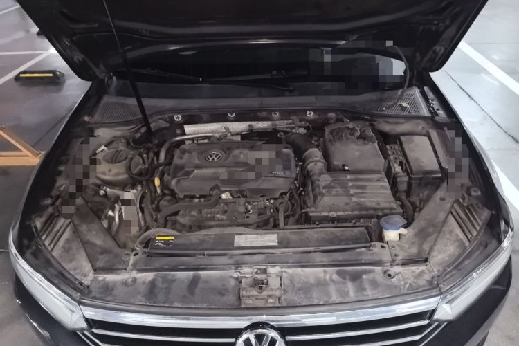 Used Volkswagen Magotan 2016 2.0 TSI Luxury Comfort Version Engine Bay
