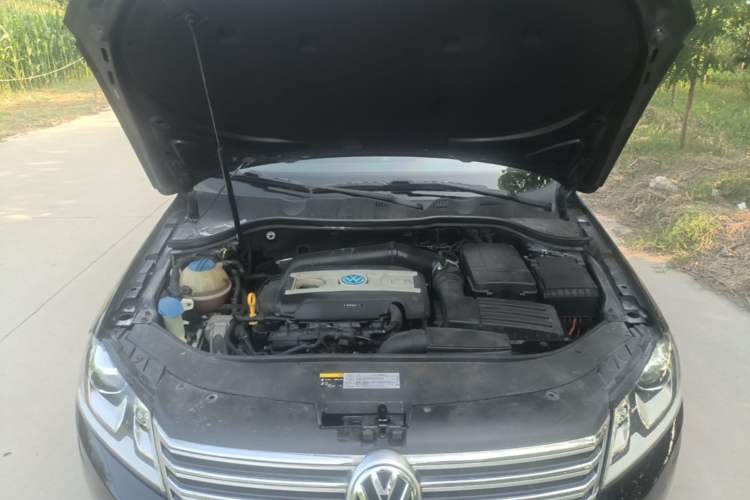Used Volkswagen Magotan 2016 1.8TSI Smart Enjoyment Leading Model Engine Bay