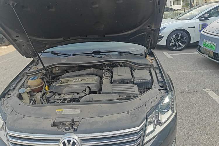 Used Volkswagen Magotan 2016 1.8TSI Smart Enjoyment Leading Model Engine Bay Left