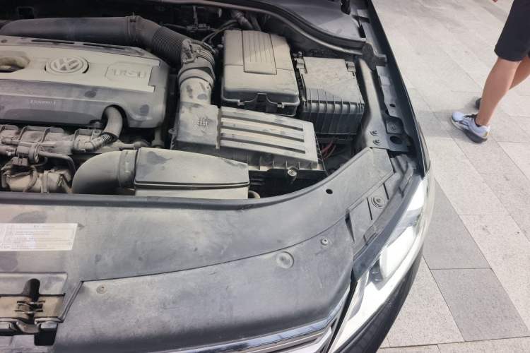 Used Volkswagen Magotan 2016 1.8TSI Smart Enjoyment Leading Model Engine Bay Left