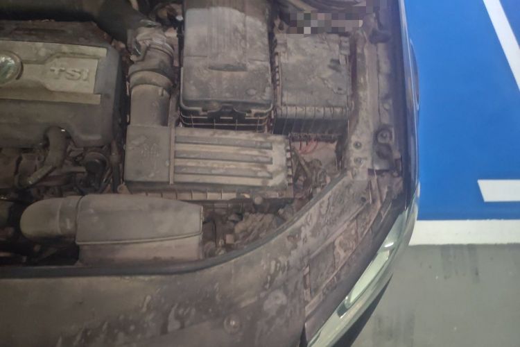 Used Volkswagen Magotan 2016 1.8TSI Smart Enjoyment Leading Model Engine Bay Left