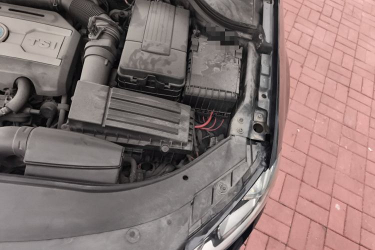 Used Volkswagen Magotan 2016 1.8TSI Smart Enjoyment Leading Model Engine Bay Left