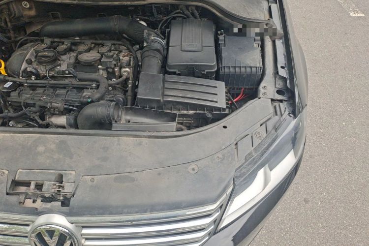 Used Volkswagen Magotan 2016 1.8TSI Smart Comfort Model Engine Bay Left