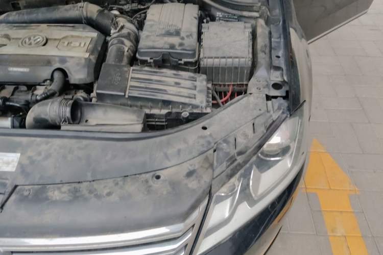 Used Volkswagen Magotan 2016 1.8TSI 25th Anniversary Edition Engine Bay Left