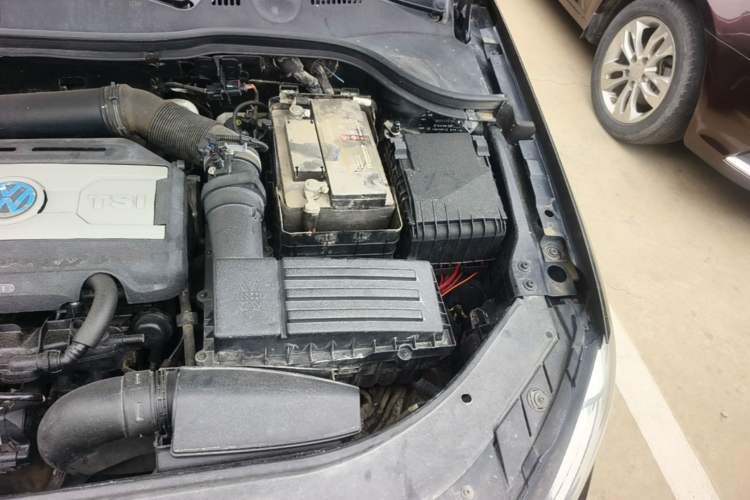 Used Volkswagen Magotan 2016 1.8TSI Smart Enjoyment Leading Model Engine Bay Left