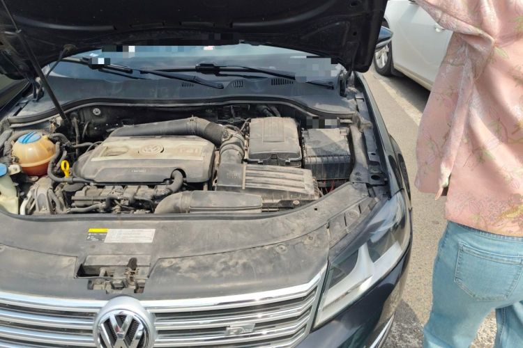 Used Volkswagen Magotan 2016 1.8TSI Smart Comfort Model Engine Bay Left