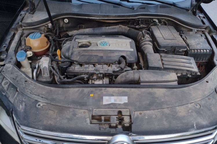 Used Volkswagen Magotan 2016 1.8TSI Smart Comfort Model Engine Bay