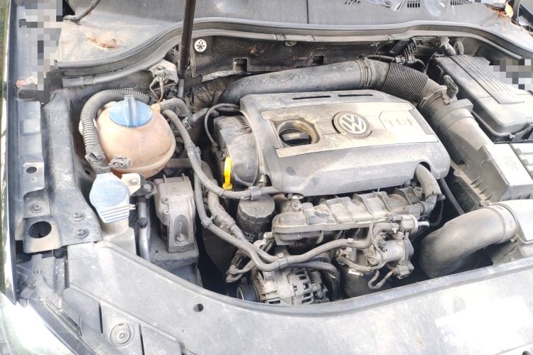Used Volkswagen Magotan 2016 1.8TSI Smart Enjoyment Leading Model Engine Bay Right