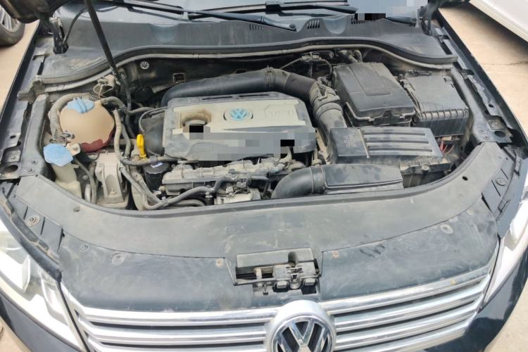 Used Volkswagen Magotan 2016 1.8TSI Luxury Comfort Model Engine Bay