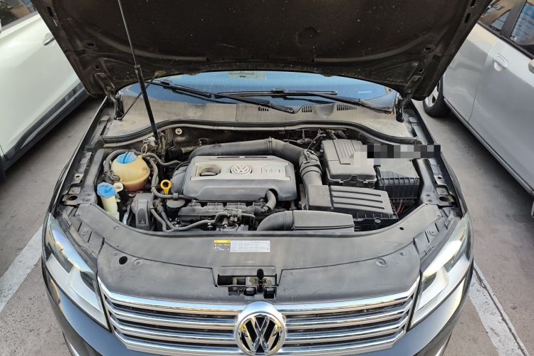 Used Volkswagen Magotan 2016 1.8TSI Smart Comfort Model Engine Bay