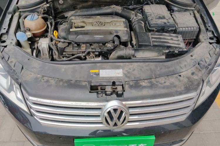 Used Volkswagen Magotan 2016 1.8TSI 25th Anniversary Edition Engine Bay
