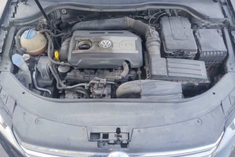 Used Volkswagen Magotan 2016 1.8TSI Smart Enjoyment Leading Model Engine Bay