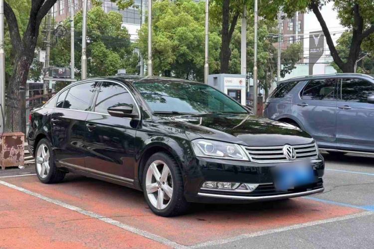 Used Volkswagen Magotan 2016 1.8TSI Luxury Comfort Model Exterior 2