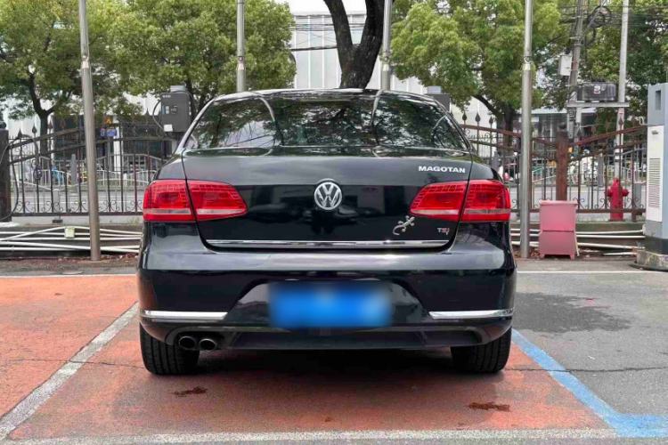 Used Volkswagen Magotan 2016 1.8TSI Luxury Comfort Model Exterior 3