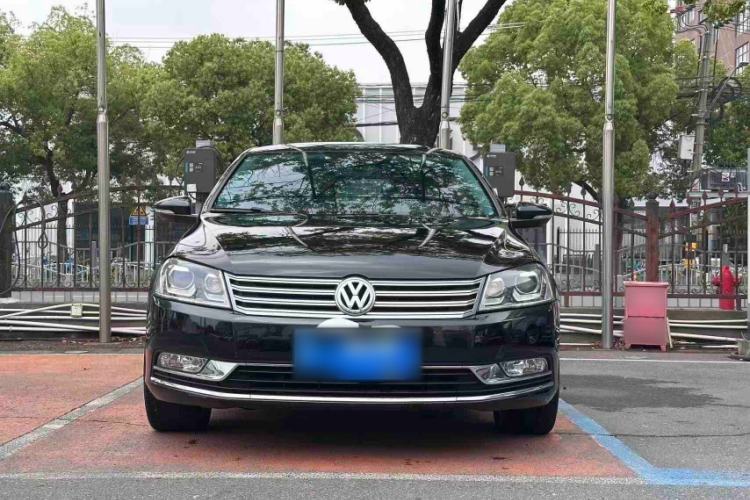 Used Volkswagen Magotan 2016 1.8TSI Luxury Comfort Model Exterior 5
