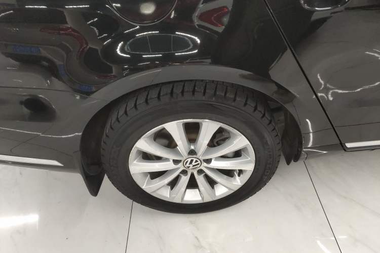 Used Volkswagen Magotan 2016 1.8TSI Smart Comfort Model Exterior 5