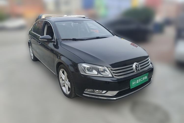 Used Volkswagen Magotan 2016 2.0 TSI Luxury Comfort Version Front Right 45 Deg