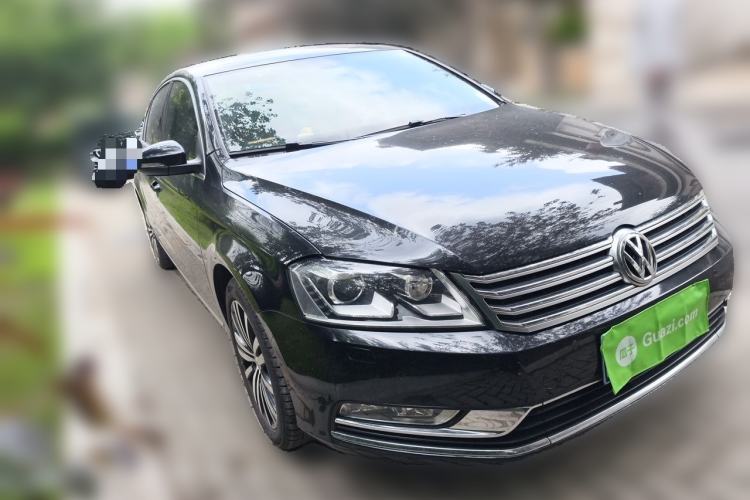 Used Volkswagen Magotan 2016 1.8TSI 25th Anniversary Edition Front Right 45 Deg