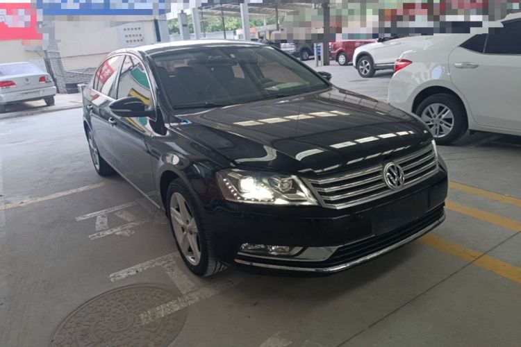 Used Volkswagen Magotan 2016 1.8TSI Luxury Comfort Model Front Right 45 Deg