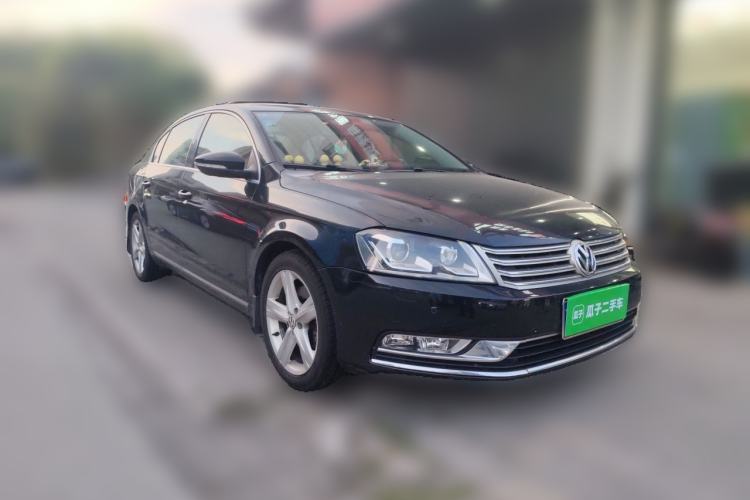 Used Volkswagen Magotan 2016 2.0 TSI Luxury Comfort Version Front Right 45 Deg
