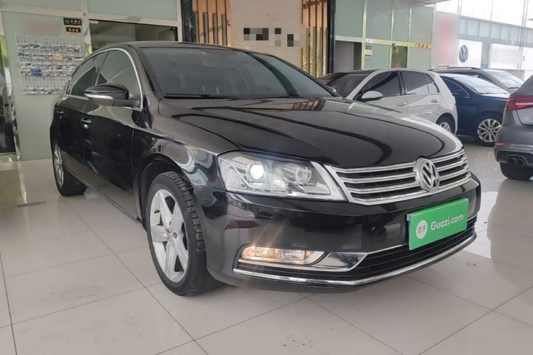 Used Volkswagen Magotan 2016 1.8TSI Luxury Comfort Model Front Right 45 Deg