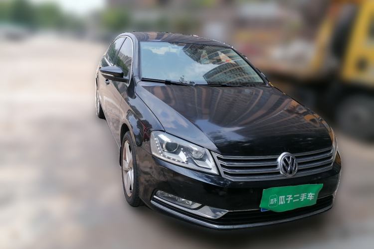 Used Volkswagen Magotan 2016 1.8TSI Luxury Comfort Model Front Right 45 Deg