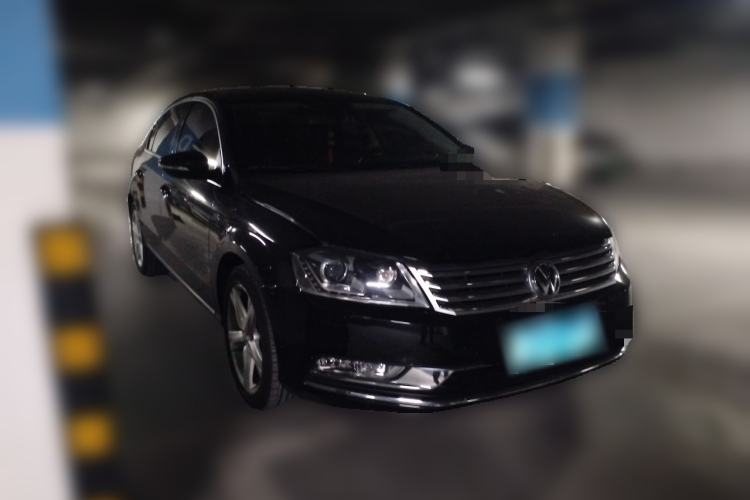 Used Volkswagen Magotan 2016 1.8TSI Luxury Comfort Model Front Right 45 Deg