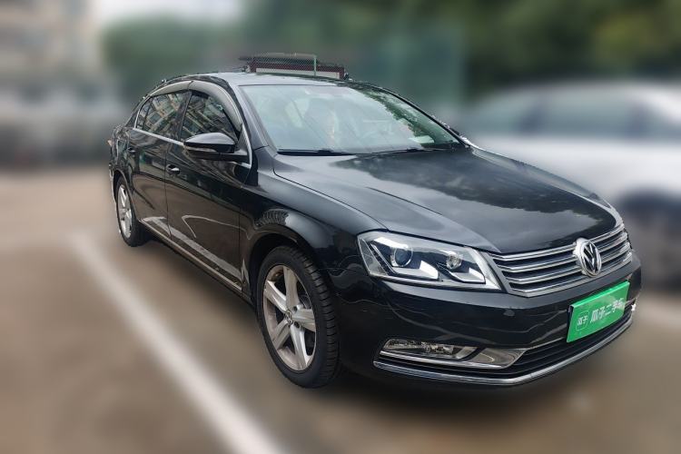 Used Volkswagen Magotan 2016 1.8TSI Luxury Comfort Model Front Right 45 Deg