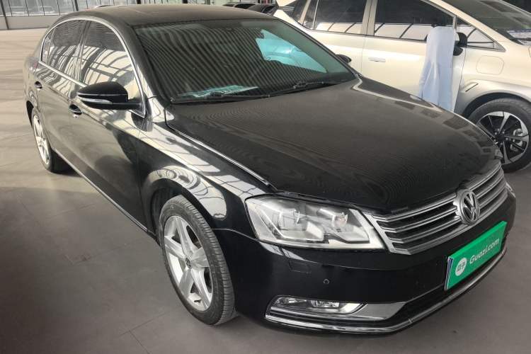 Used Volkswagen Magotan 2016 1.8TSI Luxury Comfort Model Front Right 45 Deg