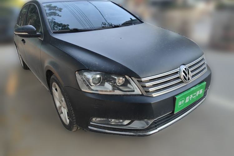 Used Volkswagen Magotan 2016 1.8TSI Luxury Comfort Model Front Right 45 Deg