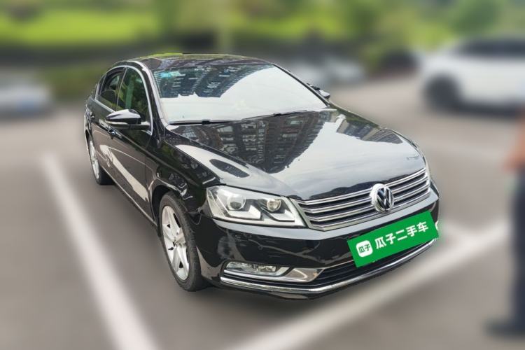Used Volkswagen Magotan 2016 1.8TSI Luxury Comfort Model Front Right 45 Deg