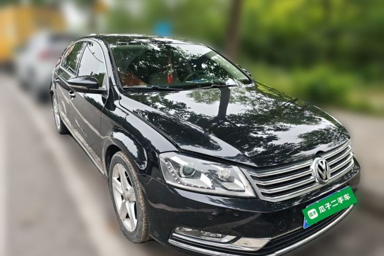 Used Volkswagen Magotan 2016 1.8TSI Luxury Comfort Model Front Right 45 Deg