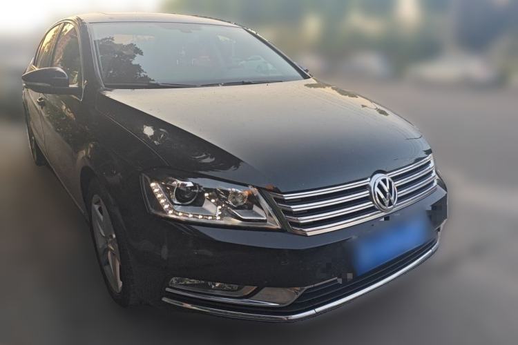 Used Volkswagen Magotan 2016 1.8TSI Luxury Comfort Model Front Right 45 Deg