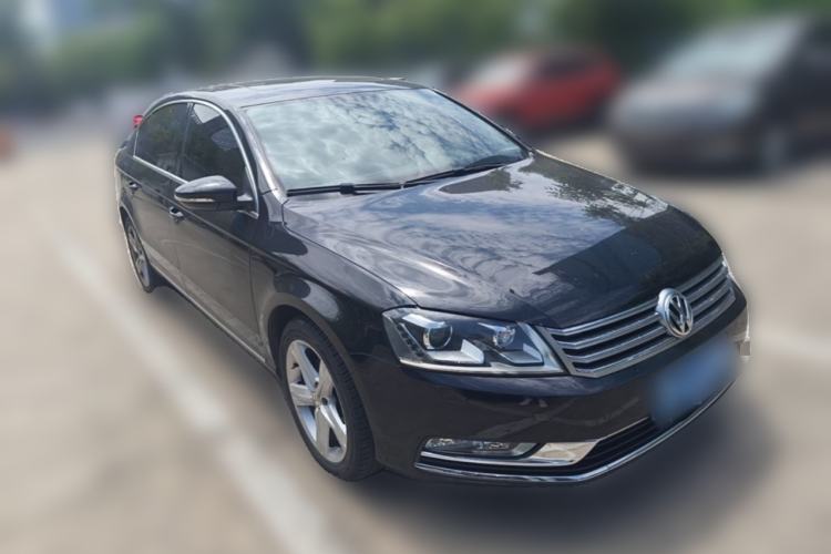 Used Volkswagen Magotan 2016 1.8TSI Luxury Comfort Model Front Right 45 Deg