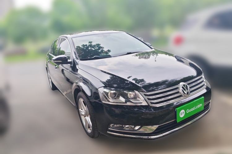 Used Volkswagen Magotan 2016 1.8TSI Luxury Comfort Model Front Right 45 Deg