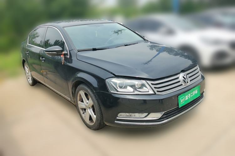 Used Volkswagen Magotan 2016 1.8TSI Luxury Comfort Model Front Right 45 Deg