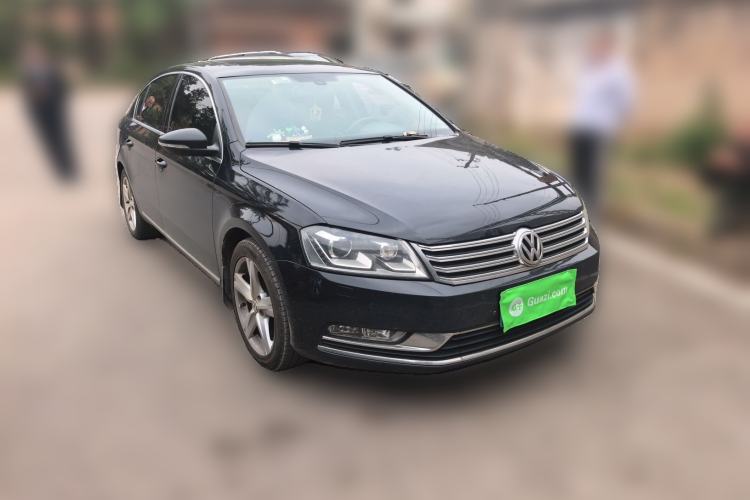 Used Volkswagen Magotan 2016 1.8TSI Luxury Comfort Model Front Right 45 Deg
