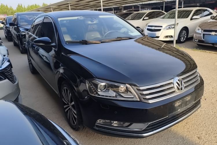Used Volkswagen Magotan 2016 1.8TSI 25th Anniversary Edition Front Right 45 Deg