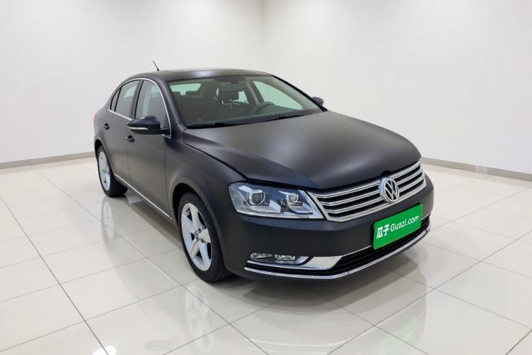 Used Volkswagen Magotan 2016 1.8TSI Luxury Comfort Model Front Right 45 Deg