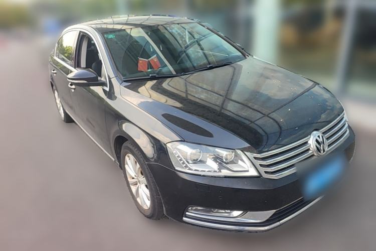 Used Volkswagen Magotan 2016 1.8TSI Smart Enjoyment Leading Model Front Right 45 Deg