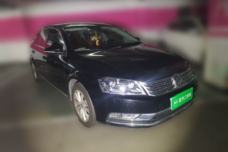 Used Volkswagen Magotan 2016 1.8TSI Smart Enjoyment Leading Model Front Right 45 Deg