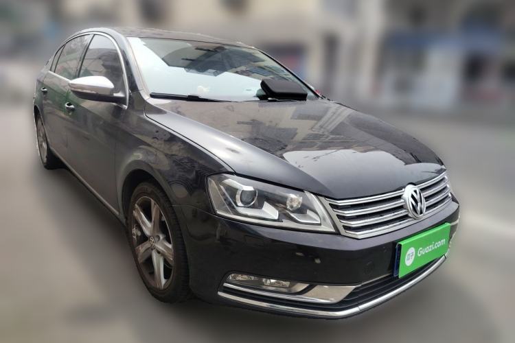 Used Volkswagen Magotan 2016 1.8TSI Luxury Comfort Model Front Right 45 Deg
