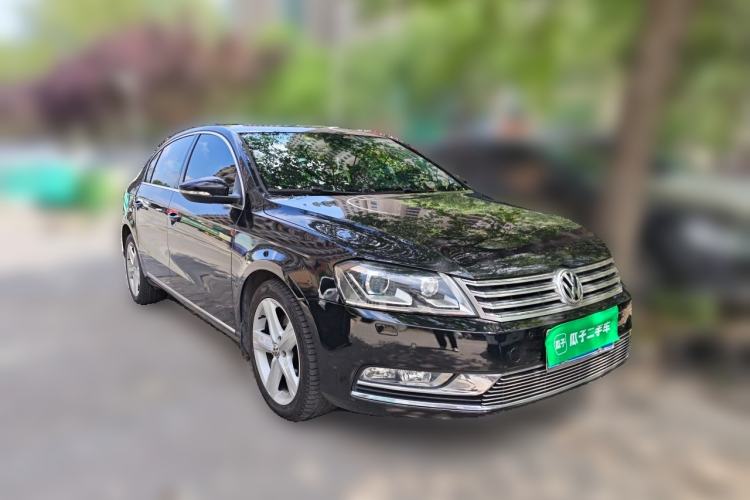 Used Volkswagen Magotan 2016 1.8TSI Luxury Comfort Model Front Right 45 Deg